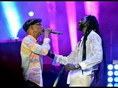 Hammond and his long-time friend and collaborator, Buju Banton, performed ‘Pull up the Vibes’ but not before Hammond called ‘Markie’, as he referred to him, one of his favourite people.
