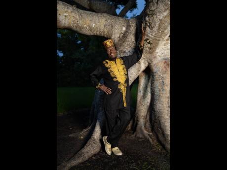 Jimmy Cliff is writting a book about reggae and Rastafari. 