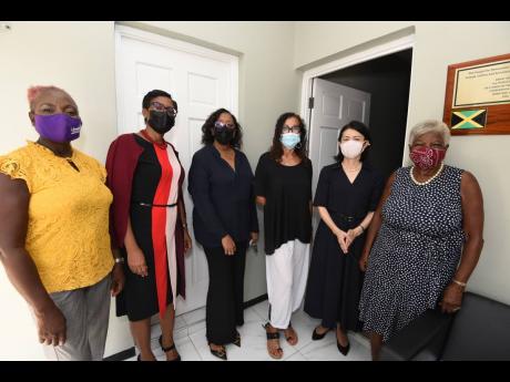 CIBC FirstCaribbean and Women’s Leadership Initiative (WLI) partnered with other donors to furnish the transition home recently completed by Woman Inc for the benefit of abused women. The Embassy of Japan in Jamaica facilitated the refurbishing of the bu