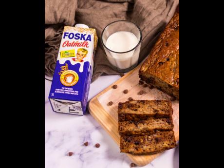 Chocolate chip banana bread using Foska Oatmilk.