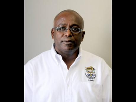 Paulton Gordon.Paulton Gordon.