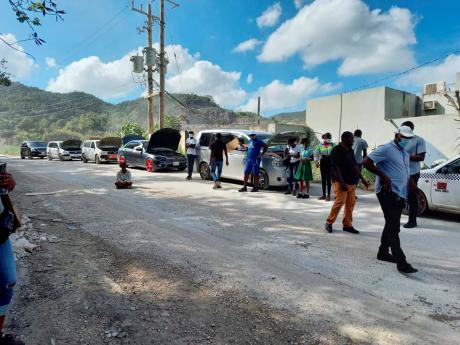 Credit: Tamara Bailey
Tamara Bailey photo
Residents in Somerset, Manchester, protesting the dust nuisance among other issues, they claim are as a result of the operations of a quarry in the area.