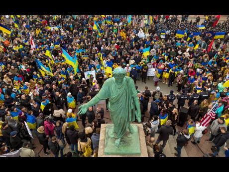 Thousands of people in Odessa marched through the streets of the city in a show of unity on Sunday, marking the date on which, eight years ago, more than a hundred people were killed during Ukraine’s Maidan revolution. Waving national flags and placards 