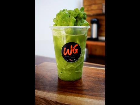 Lean and clean juicing to put the healthy back in your day. 