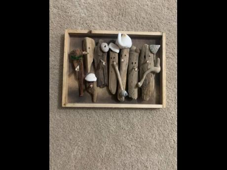 If you are a lover of driftwood, then this piece is the one for you.