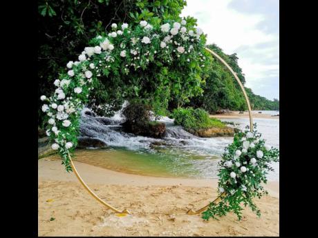 It doesn’t get more mesmerising than nature meeting silk flora in the name of love