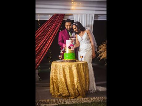 Keeping with tradition, the married duo cut the wedding cake made with love by Lola’s Desserts.