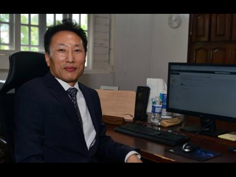 Baejin Lim 