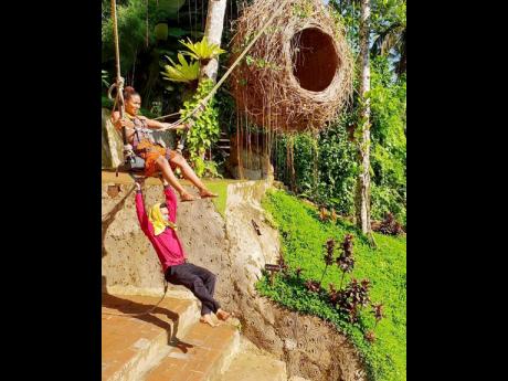 Swinging into new adventures in Bali, Bennett was fascinated by the country’s carefree culture. So much so that she was even considering to migrating there. 