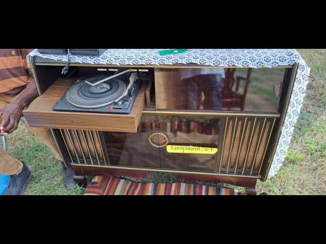 One of the items on display was a 1950s component set, which plays vinyl records.