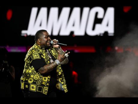 Sean Kingston hits the stage. 