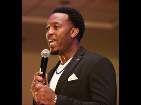 Credit: Ian Allen Dufton Shepherd showed his experience on stage and entertained his fans.