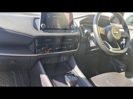 The centre console is your mission control, housing intuitive tech and comfortable ergonomics. Navigate, connect, and control your world with just a touch.