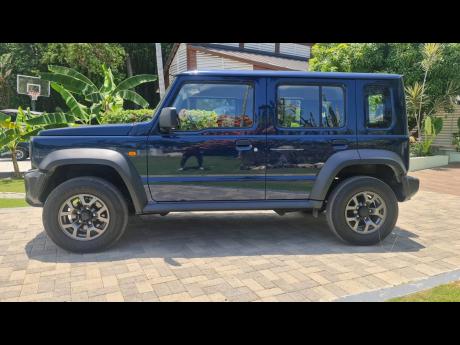 Capable and compact, the Jimny 5-door boasts pronounced fenders and rides high on 15-inch alloy wheels.