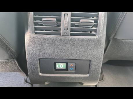 Rear passengers can enjoy personalised comfort with climate control.