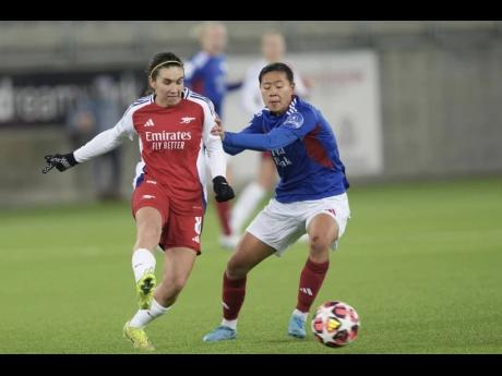 Vålerenga’s Ylinn Tennebø (right) and Arsenal’s Mariona Caldentey in action during a UEFA Champions League football match at Intility Arena, Oslo, on Thursday, December 12, 2024. 