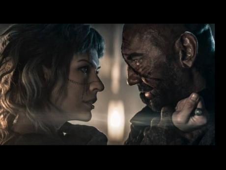 A queen sends the powerful and feared sorceress Gray Alys (Mila Jovovich) to the ghostly wilderness of the Lost Lands in search of a magical power, where the sorceress and her guide, the drifter Boyce (Dave Bautista), must outwit and outfight man and demon