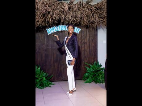 Esther Moore, styled by Endlesz Dezigns, for a special run of the On the Rum tour. 