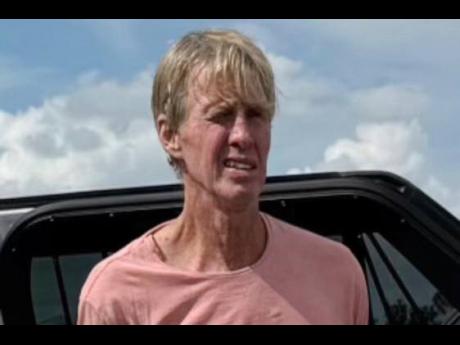 In this image released by the Martin County, Florida, Sheriff's Office, law enforcement officers arrest Ryan Wesley Routh, a man suspected in an apparent assassination attempt of Donald Trump, September 15, 2024. (Martin County Sheriff's Office via AP, Fil