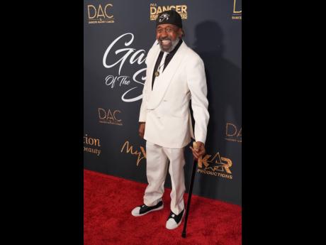 Lifetime Achievement Award recipient Ben Vereen walked the red carpet in an all-white double-breasted suit.