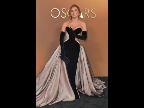 It’s a double-take moment for Jennifer Lopez wearing Tamara Ralph haute couture.