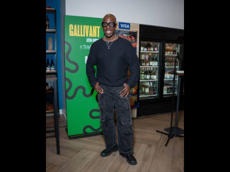 SAINT International’s Deiwght Peters turned up in a black-on-black look that delivered his trademark mix of confidence and cool.